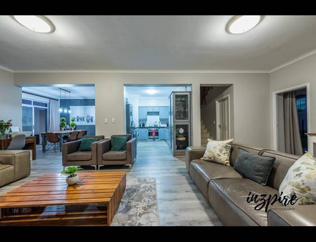 4 BEDROOM HOUSE FOR SALE IN PINNACLE POINT GOLF ESTATE